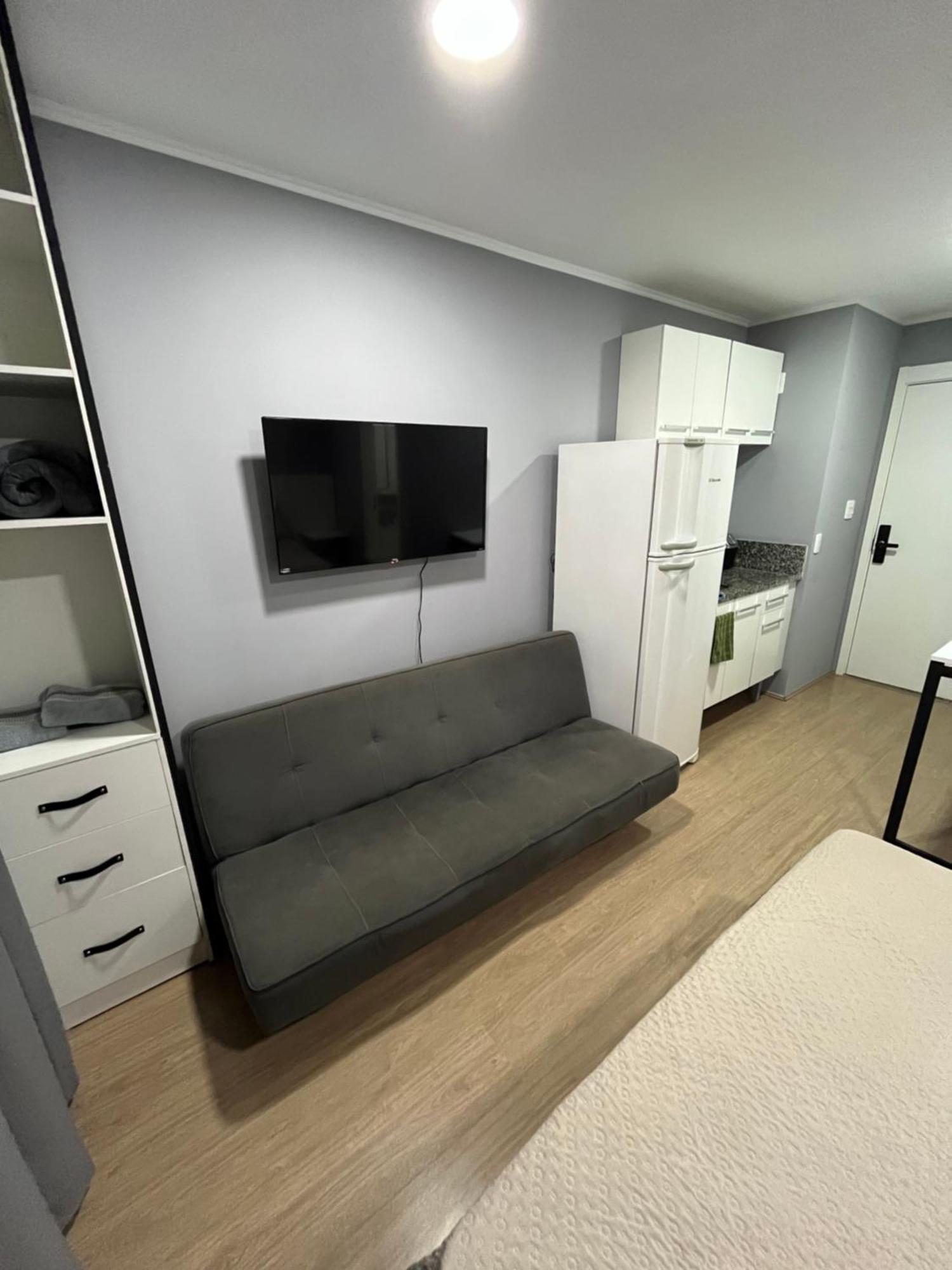 Otimo Ao Lado Do Metro Bras Apartamento *